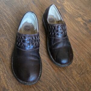 Ugg Australia ANILA sz 9 Brown Leather Slip On Shearling Lined Clogs Shoes